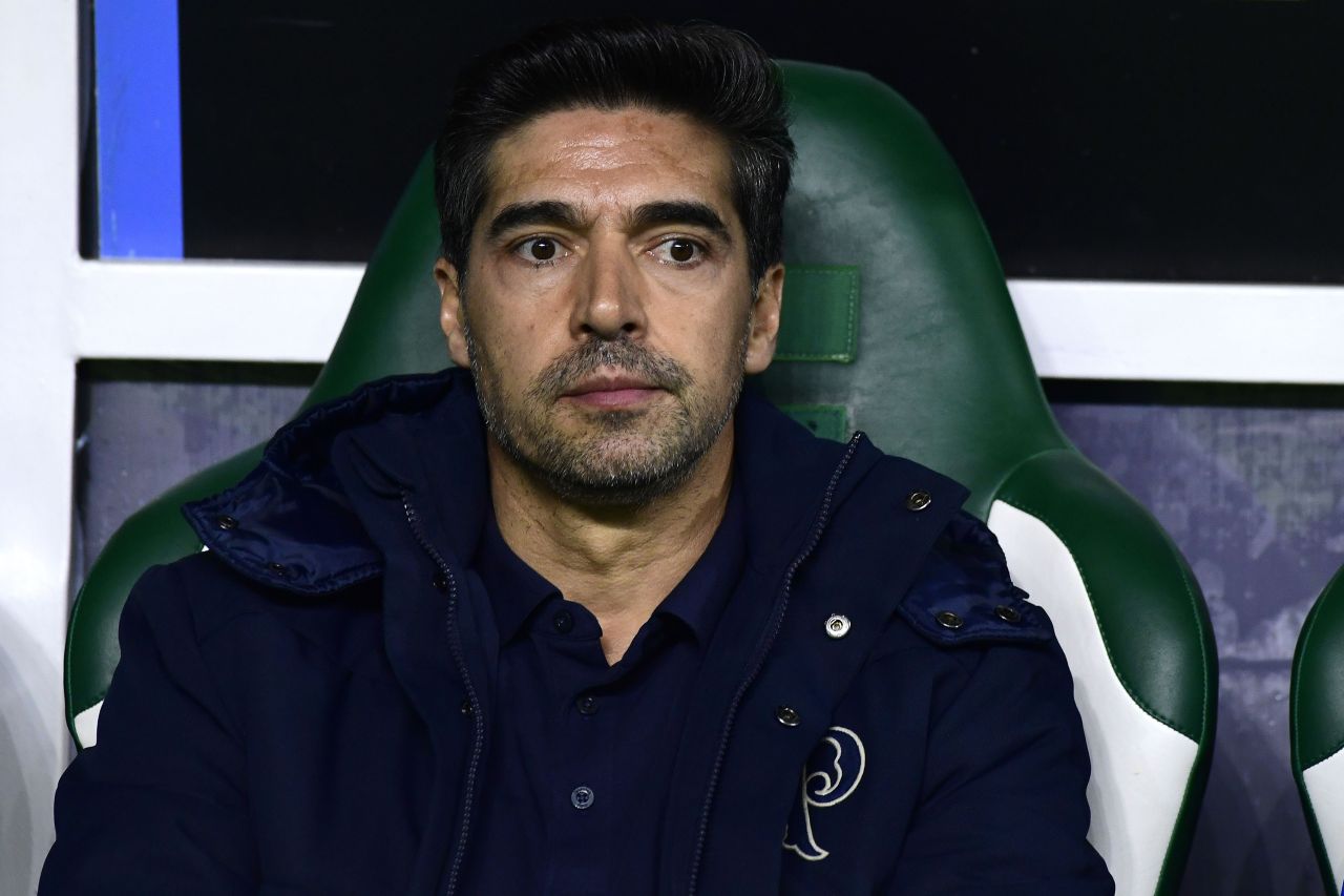 Abel Ferreira durante coletiva após partida