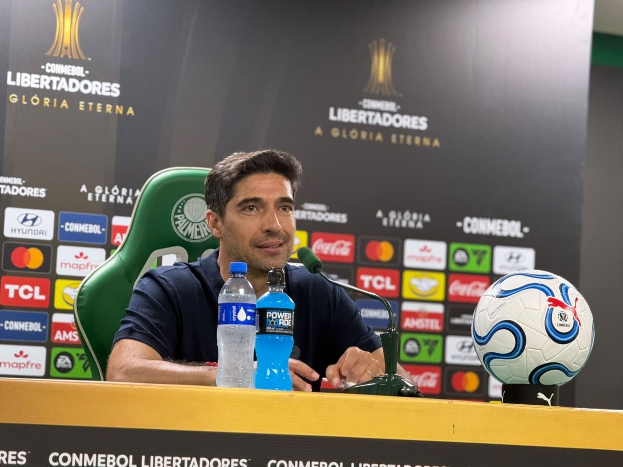 Abel Ferreira em coletiva no Nubank Parque