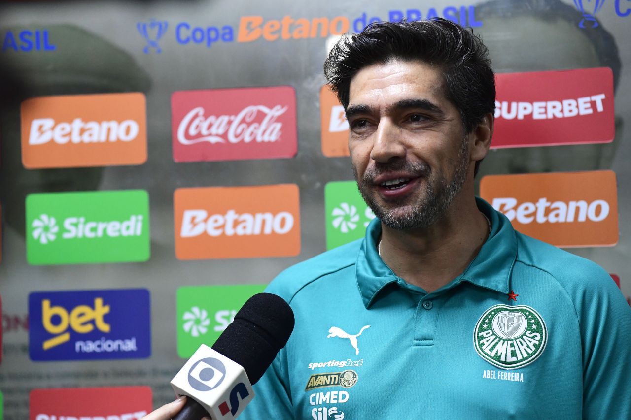Abel Ferreira durante treino do Palmeiras