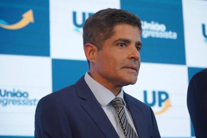 ACM Neto durante evento de campanha