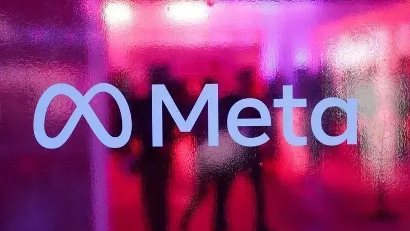 Logotipo da Meta em tela de smartphone