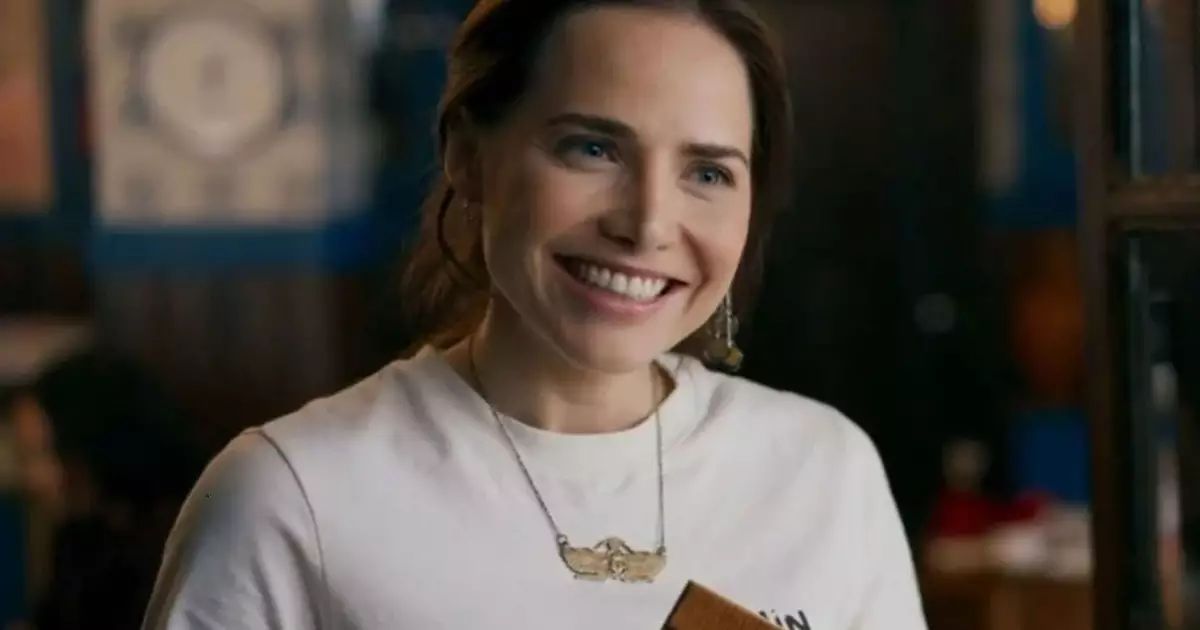 Letícia Colin como Adriana em cena de Quem Ama Cuida