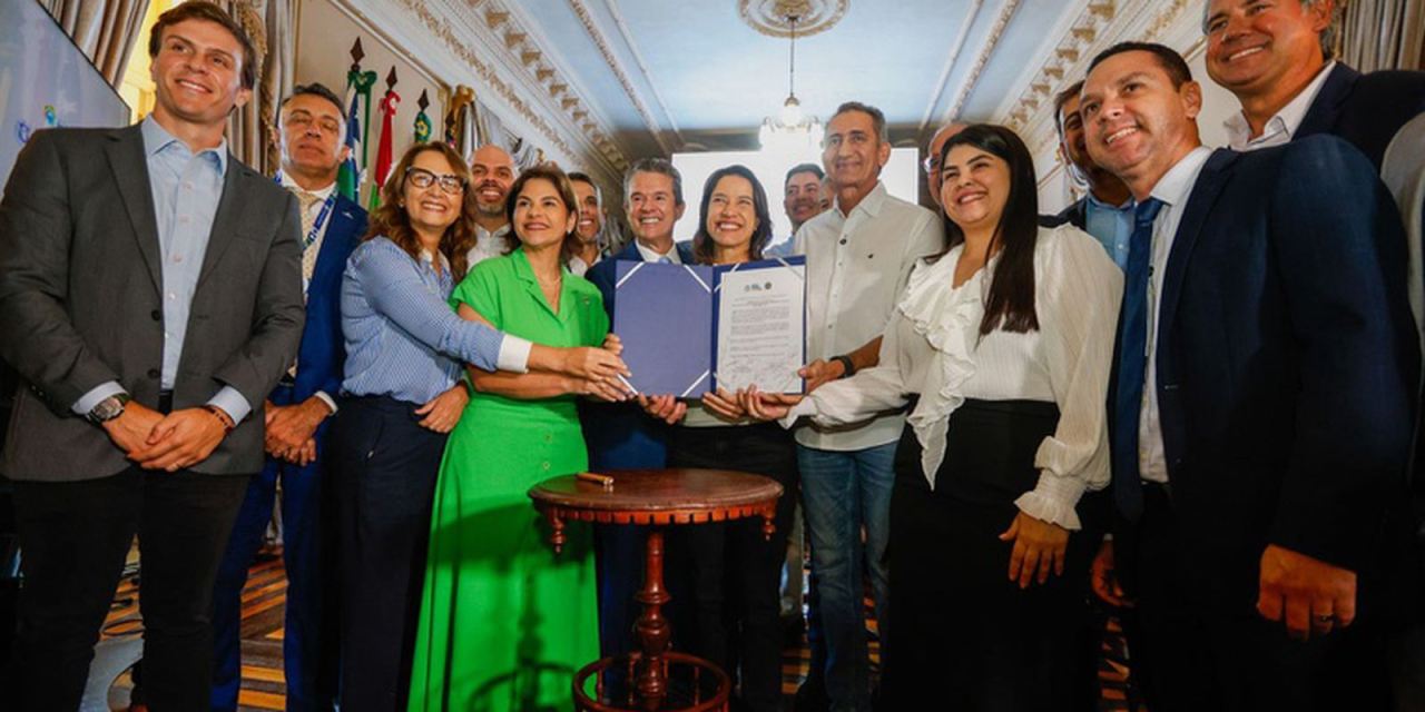 Assinatura da ordem de serviço da Adutora do Agreste