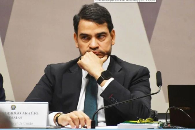 Plenário do STF e escritórios da AGU