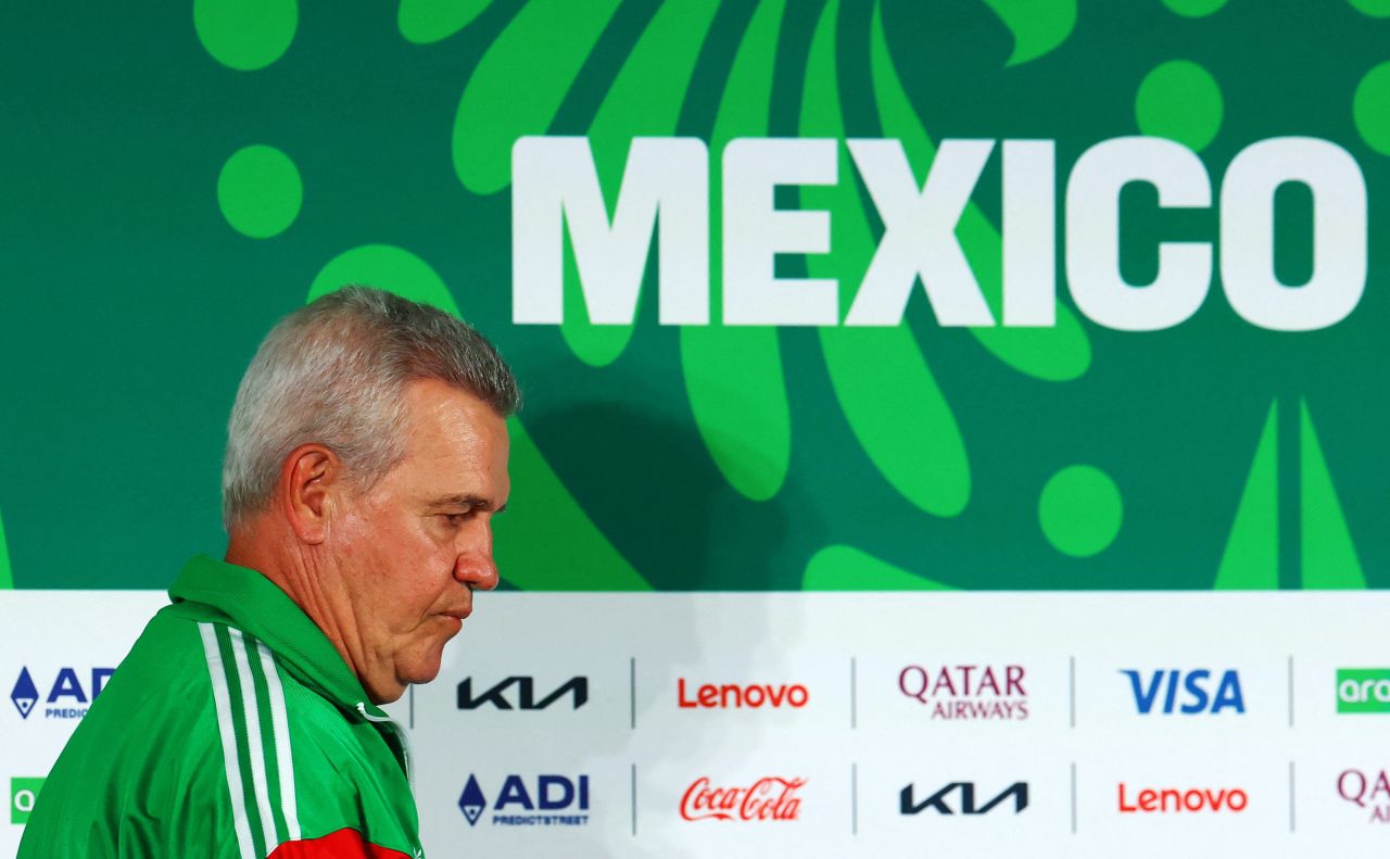 Javier Aguirre em coletiva antes do jogo México x Inglaterra