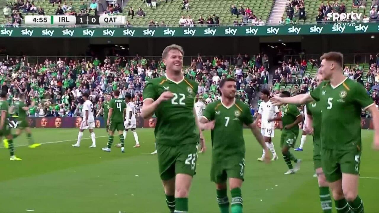 Akram Afif em ação pela seleção do Catar