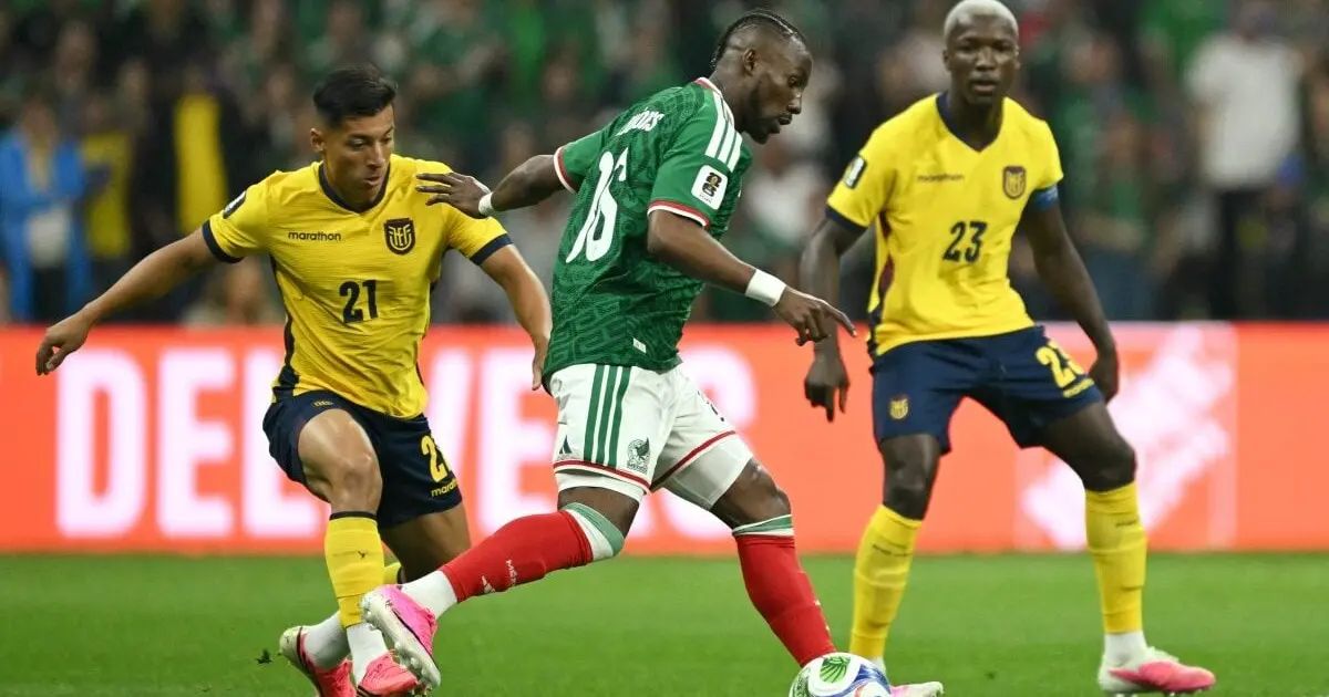 Alan Franco em partida da seleção do Equador