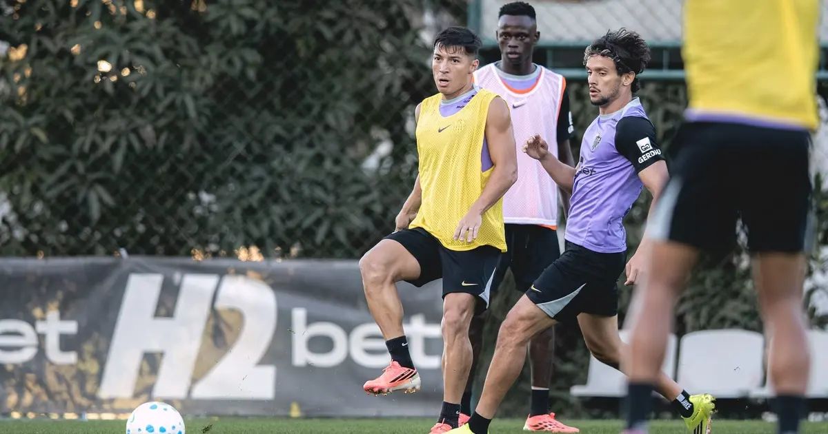 Alan Franco em treino do Atlético
