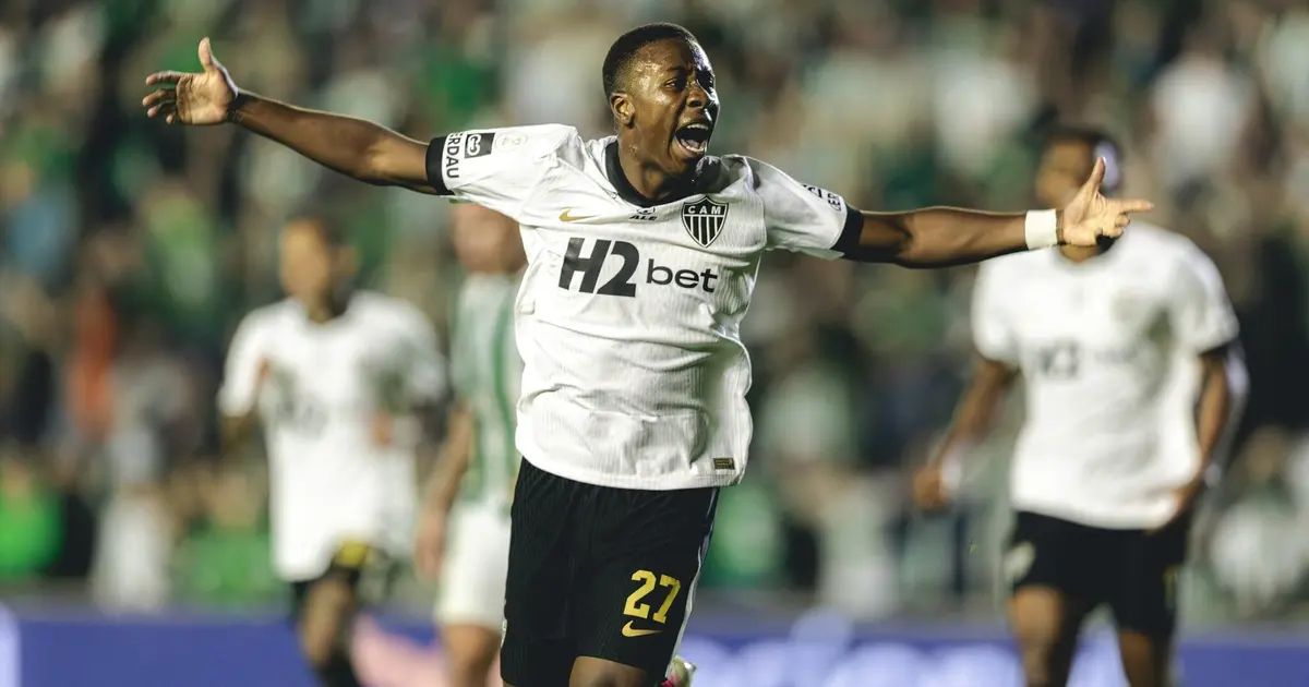 Alan Minda comemorando gol decisivo pelo Atlético