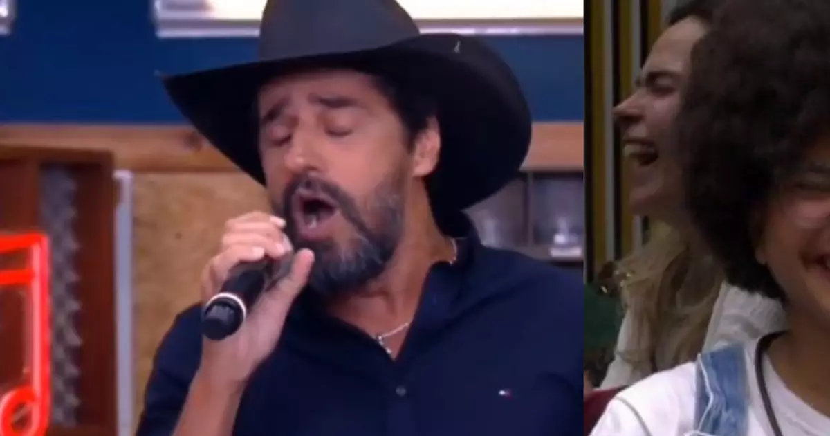 Alberto Cowboy cantando em estúdio