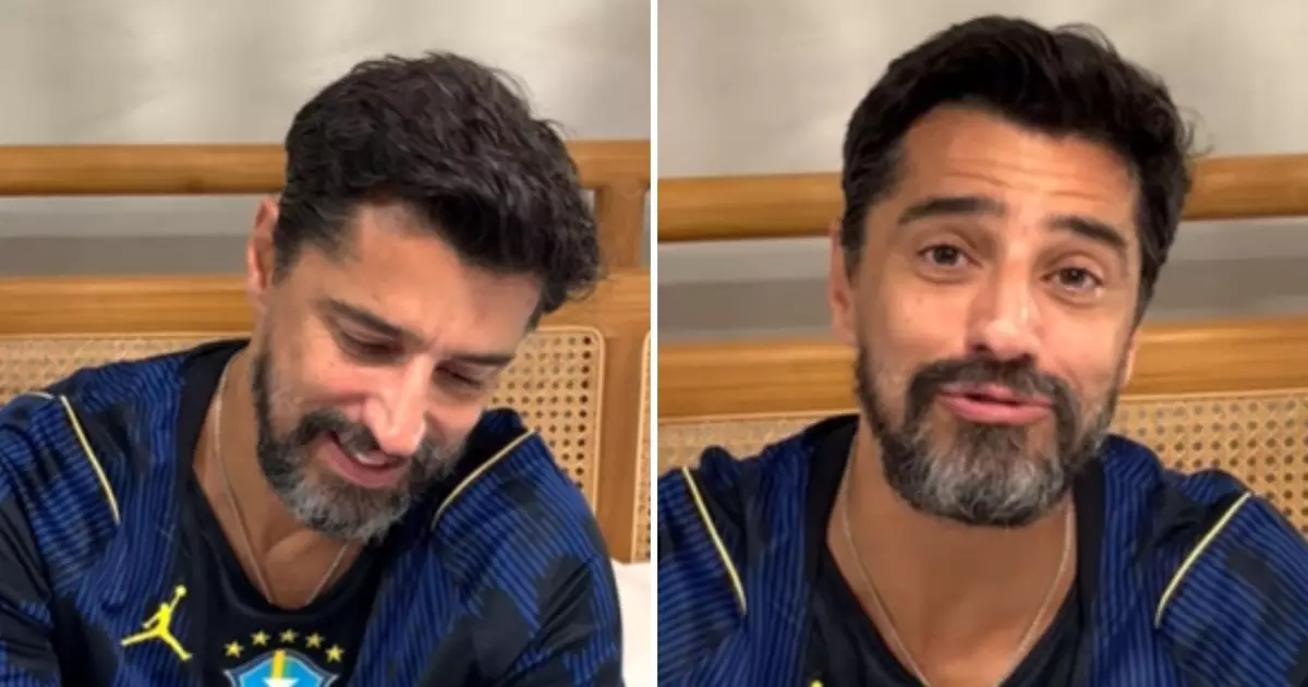 Alberto Cowboy sorrindo durante comemoração de aniversário