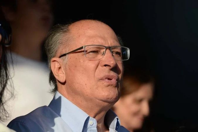Geraldo Alckmin durante manifestação política