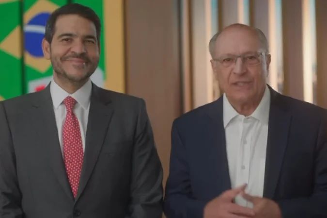Geraldo Alckmin e Jorge Messias em vídeo divulgando canal da campanha