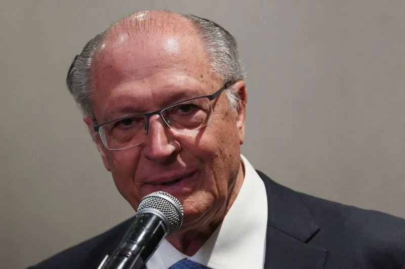 Geraldo Alckmin em entrevista após reunião