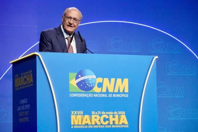 Geraldo Alckmin durante discurso na Marcha dos Prefeitos