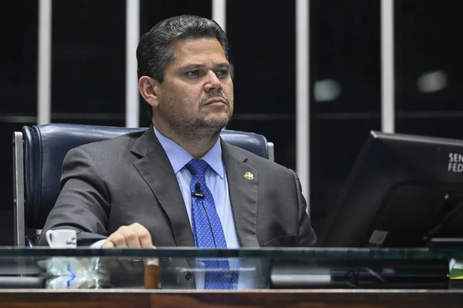 Davi Alcolumbre no plenário do Senado