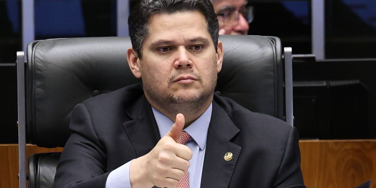 Davi Alcolumbre no plenário do Senado