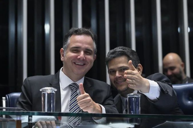 Rodrigo Pacheco em evento oficial