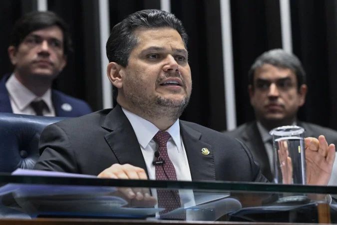 Davi Alcolumbre no plenário do Senado