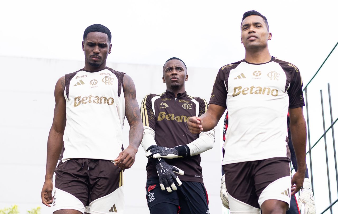 Alex Sandro e Evertton Araújo em treino do Flamengo