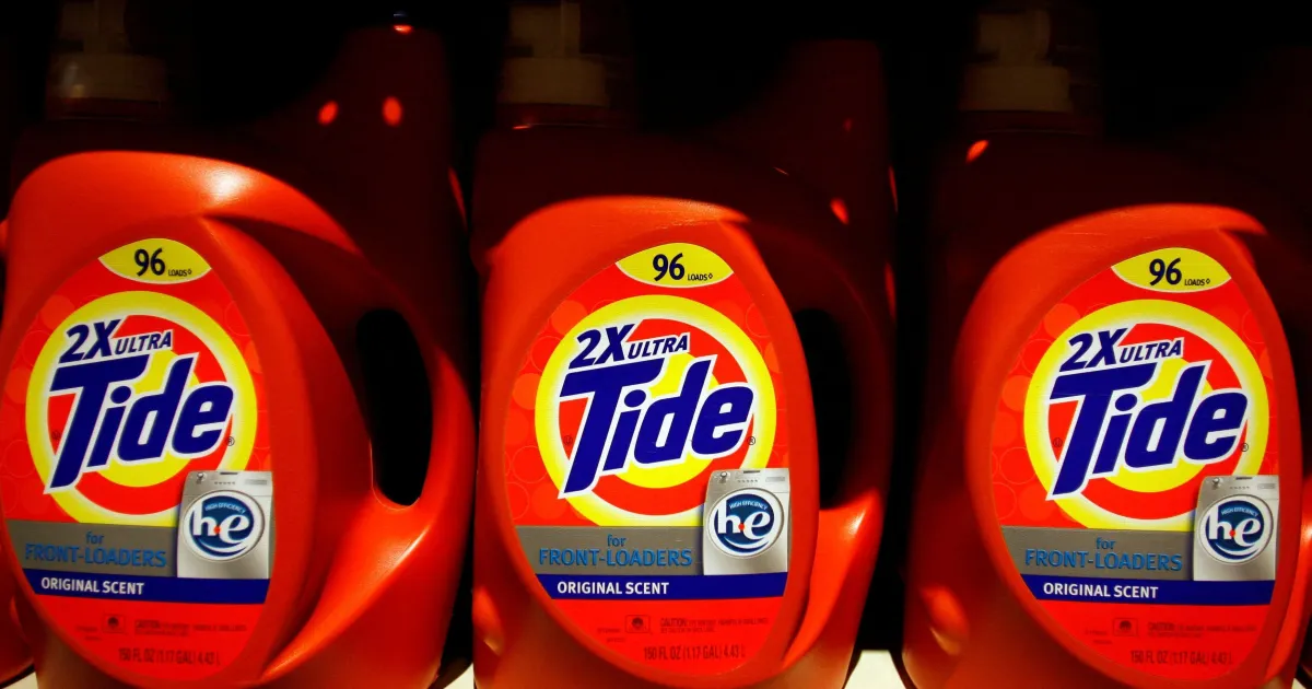 Tanques de petróleo e embalagens de produtos de consumo