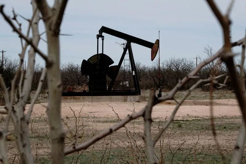 Plataforma de petróleo em alto mar