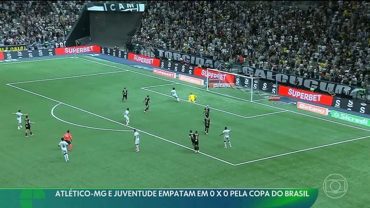 Kevin Castaño com a camisa do River Plate
