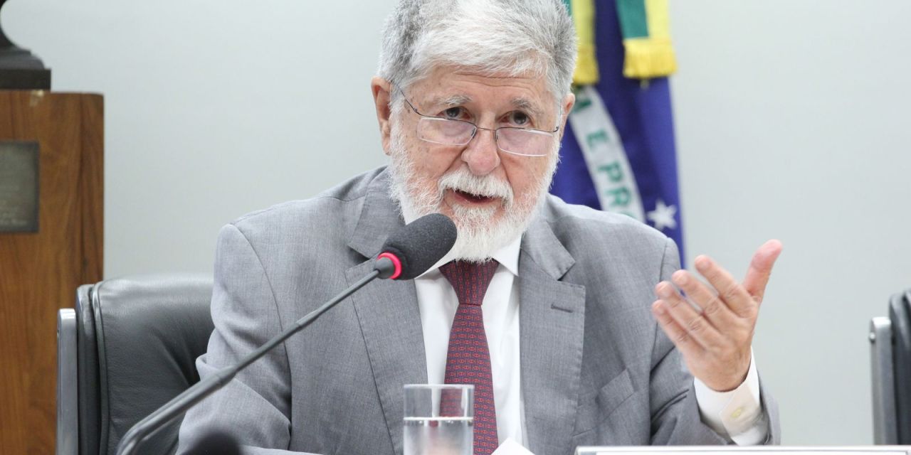 Celso Amorim durante discurso no Fórum Internacional de Segurança em Moscou
