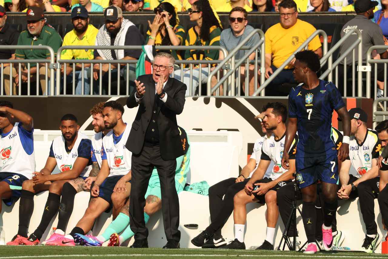 Carlo Ancelotti em coletiva