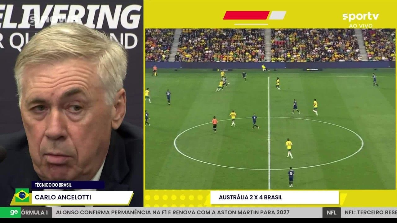 Carlo Ancelotti gesticula no banco durante amistoso da Seleção