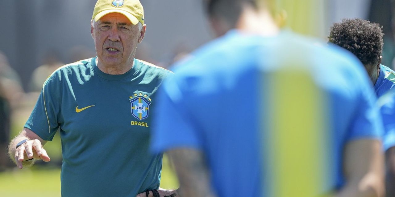 Carlo Ancelotti em coletiva