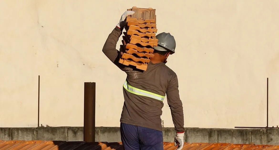 Prédios do programa habitacional em construção