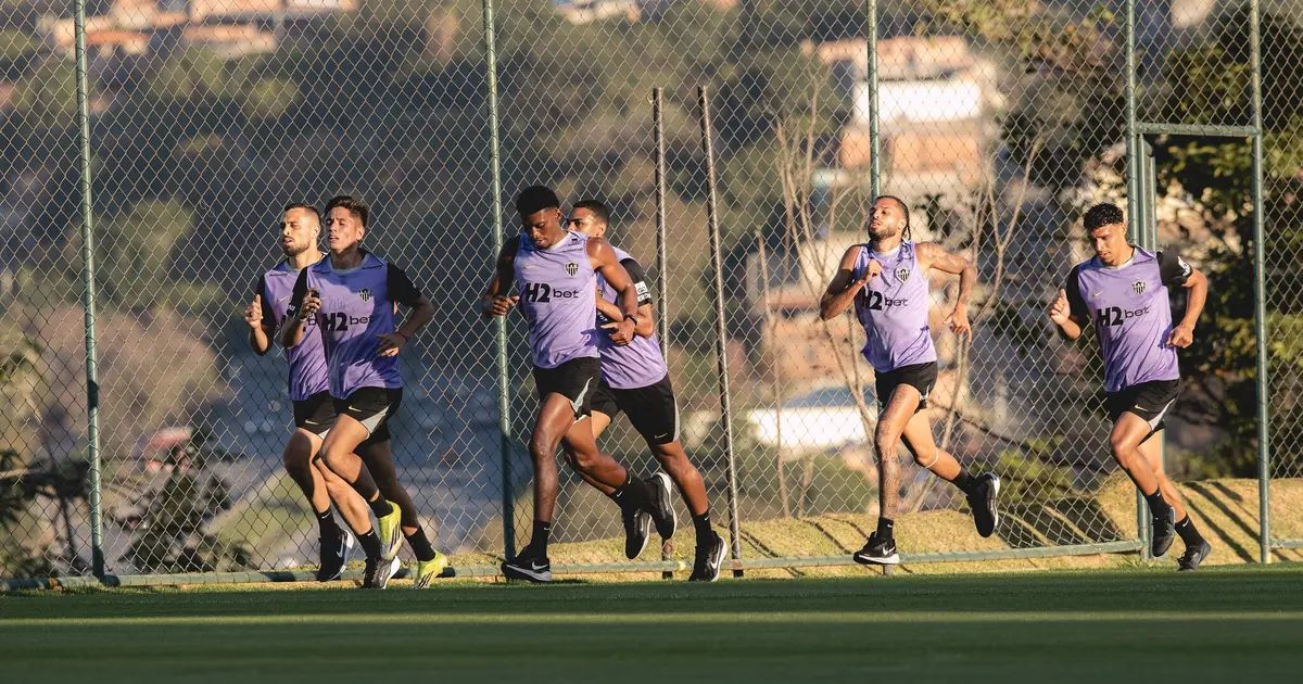 Atlético em treino na Arena MRV antes do jogo com o Bahia