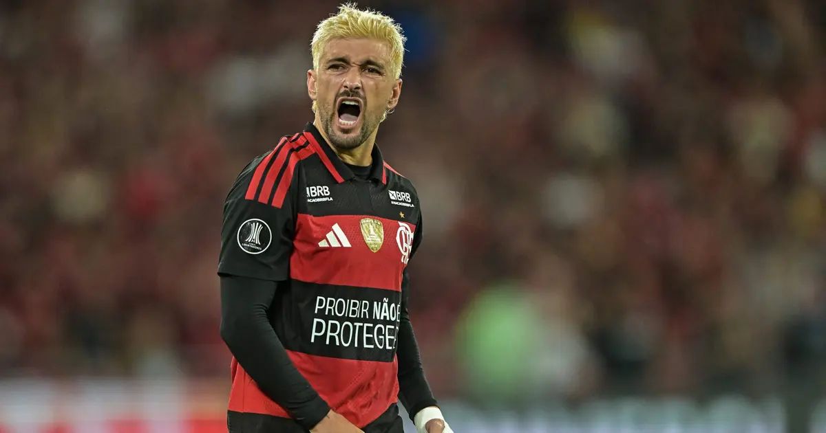 Arrascaeta comemora gol da virada no Maracanã