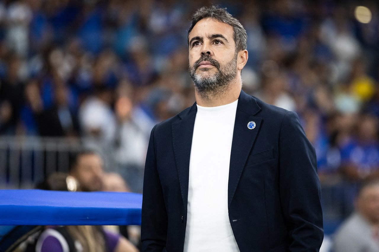 Artur Jorge no Mineirão após jogo