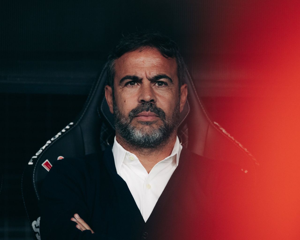 Artur Jorge em partida do Cruzeiro no banco de reservas