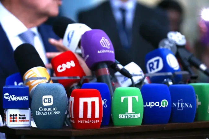 Relatório da Abert sobre ataques a jornalistas