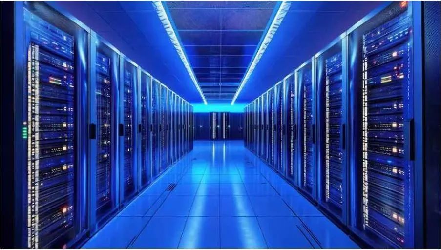 Data center danificado visto por satélite