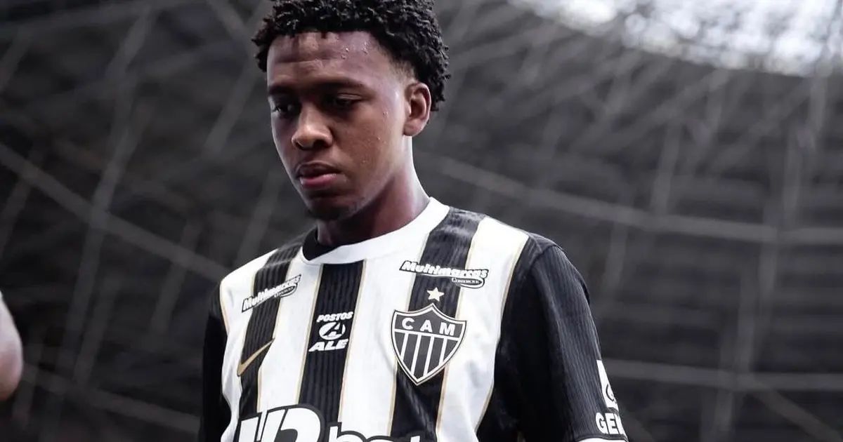 Três jogadores das categorias de base do Atlético-MG
