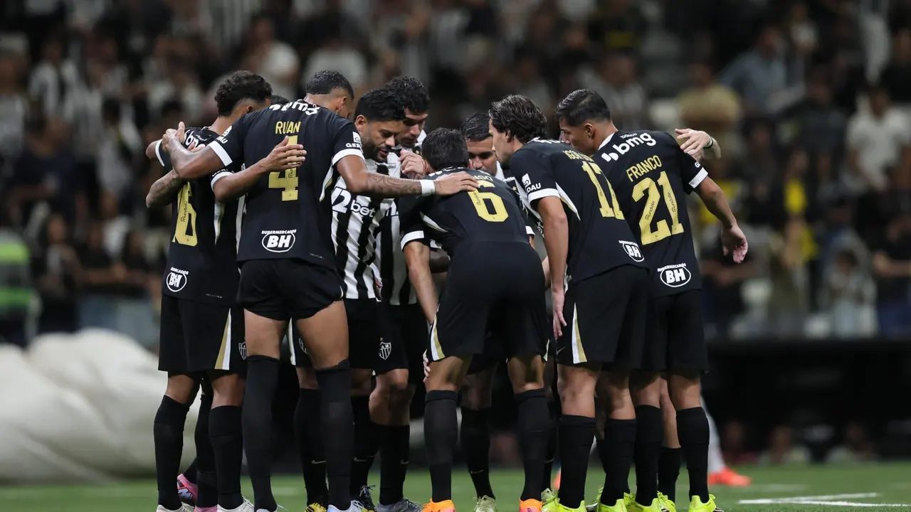 Jogadores do Atlético-MG em campo