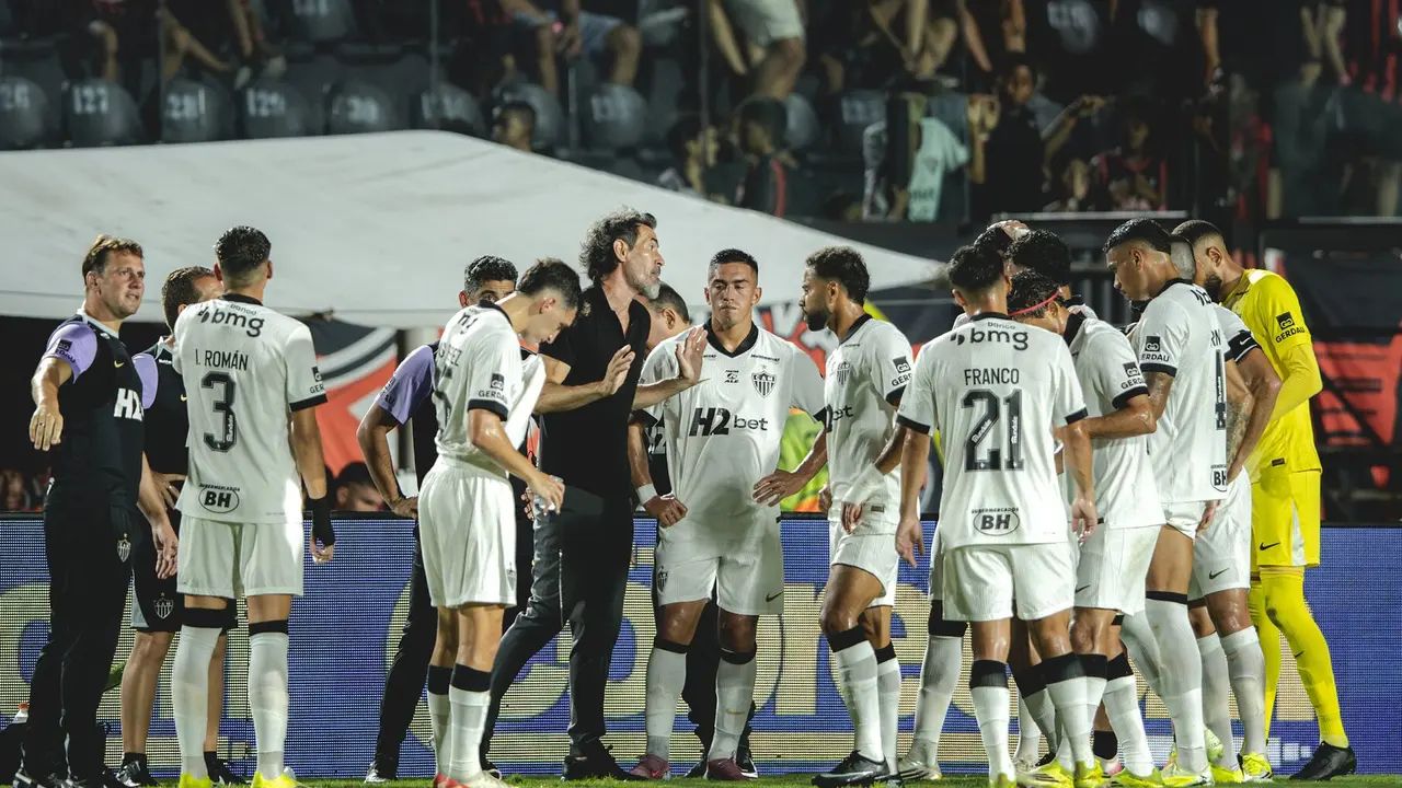 Jogadores do Atlético-MG em campo