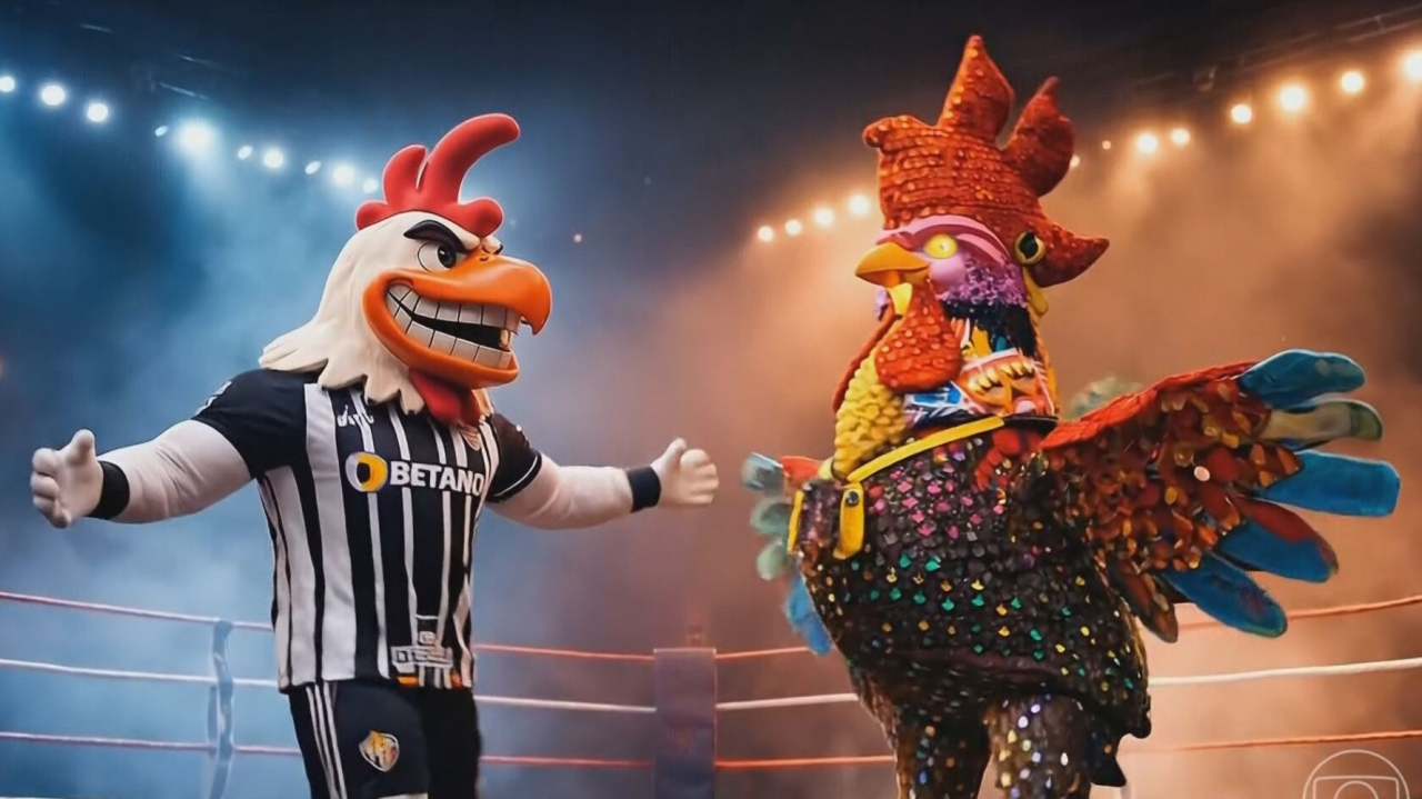 Galo do Atlético-MG e integrantes do bloco Galo da Madrugada