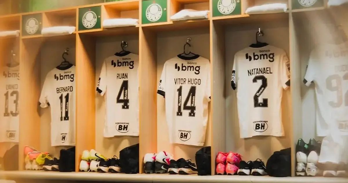 Jogadores do Atlético no aquecimento antes do jogo