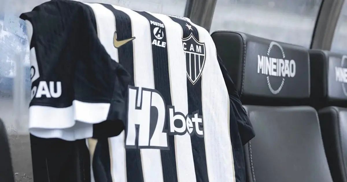 Jogadores do Atlético-MG em aquecimento no Mineirão