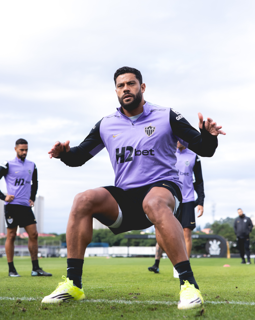 Hulk em treino pelo Atlético-MG