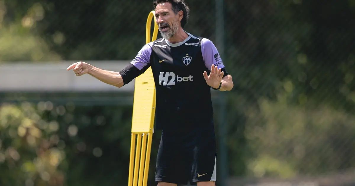 Jogadores do Galo em treino