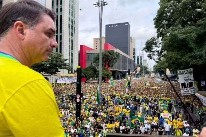 Comício de Flávio Bolsonaro na Avenida Paulista