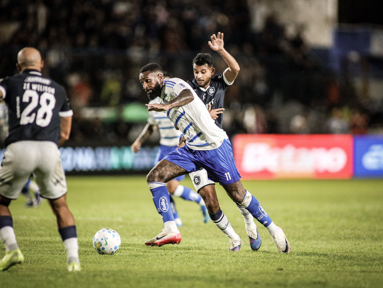 Gerson em ação contra o Remo