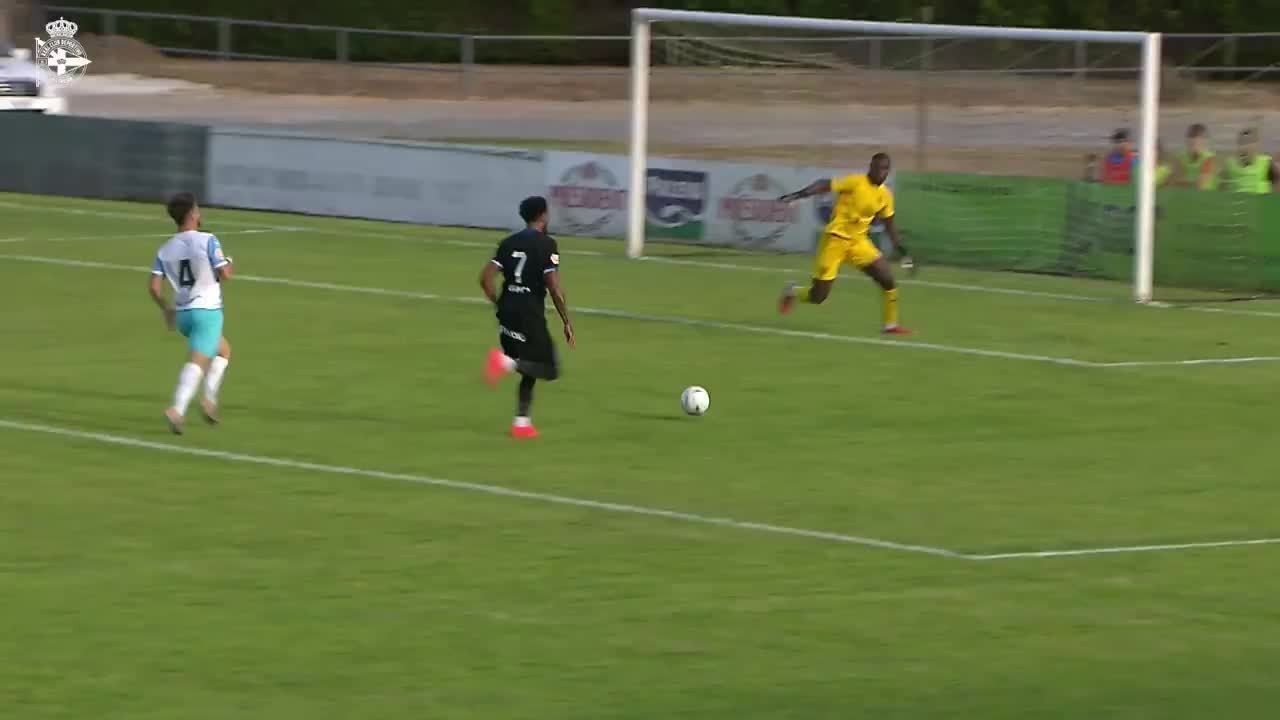 Aubameyang comemora gol na estreia pelo Deportivo