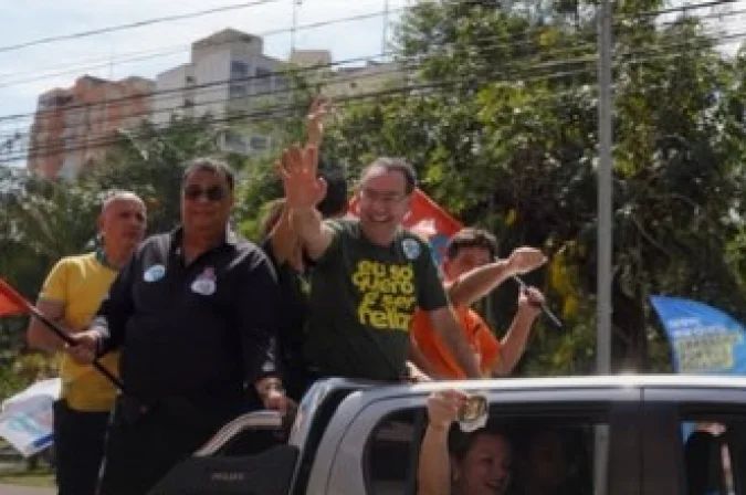 Augusto Cury em carreata em Araçatuba